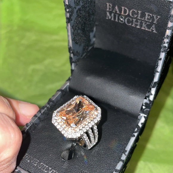 Badgley Mischka Jewelry - SOLD ❌ BADGLEY MISCHKA RING